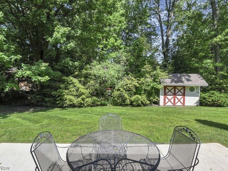 431 Avon Point Avenue, Avon Lake, OH 44012 Photo 6