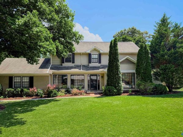 2309 Greenwood Drive SE, Decatur, AL 35601
