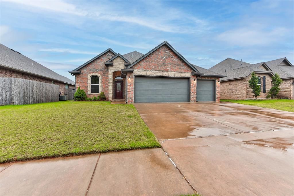 11828 SW 18th Street, Yukon, OK 73099 Main Photo