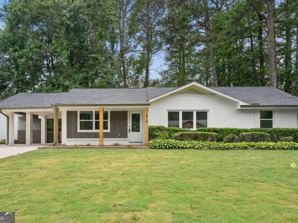 1818 Briarlake Circle, Decatur, GA 30033