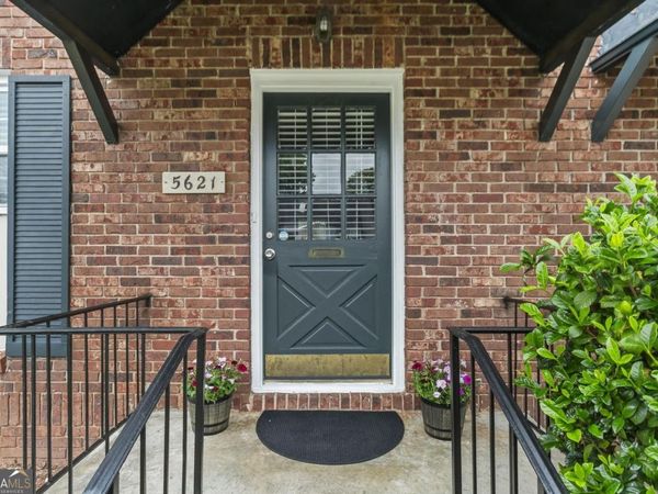 5621 Kingsport Drive NE, Sandy Springs, GA 30342