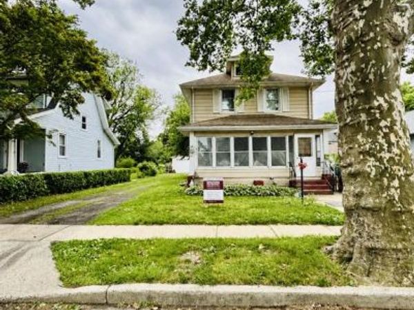 612 LIPPINCOTT AVENUE, RIVERTON, NJ 08077