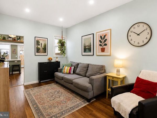 880 N MYRTLEWOOD STREET, PHILADELPHIA, PA 19130