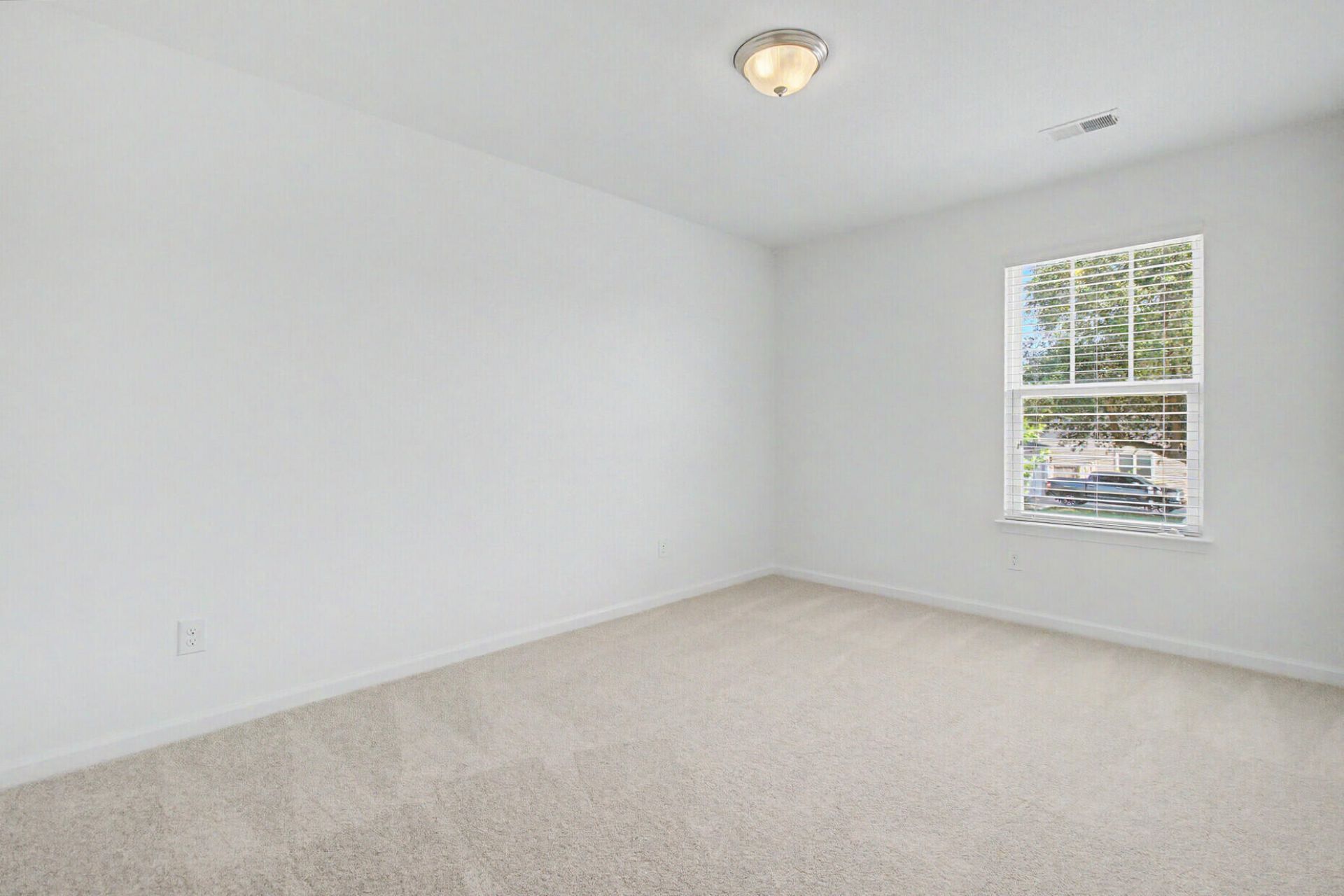 9697 Crofton Drive Photo 18