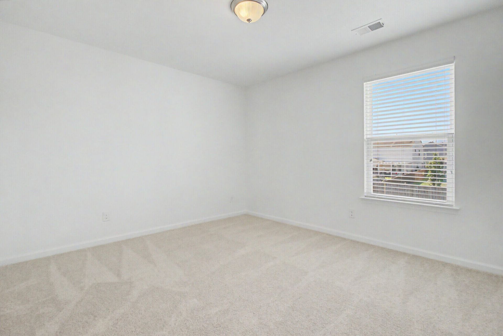 9697 Crofton Drive Photo 22