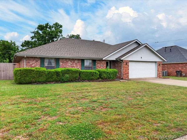 4809 Nebraska Avenue , Bartlesville, OK 74006