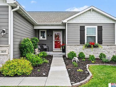 805 N 10 Avenue , Springfield, NE 68059
