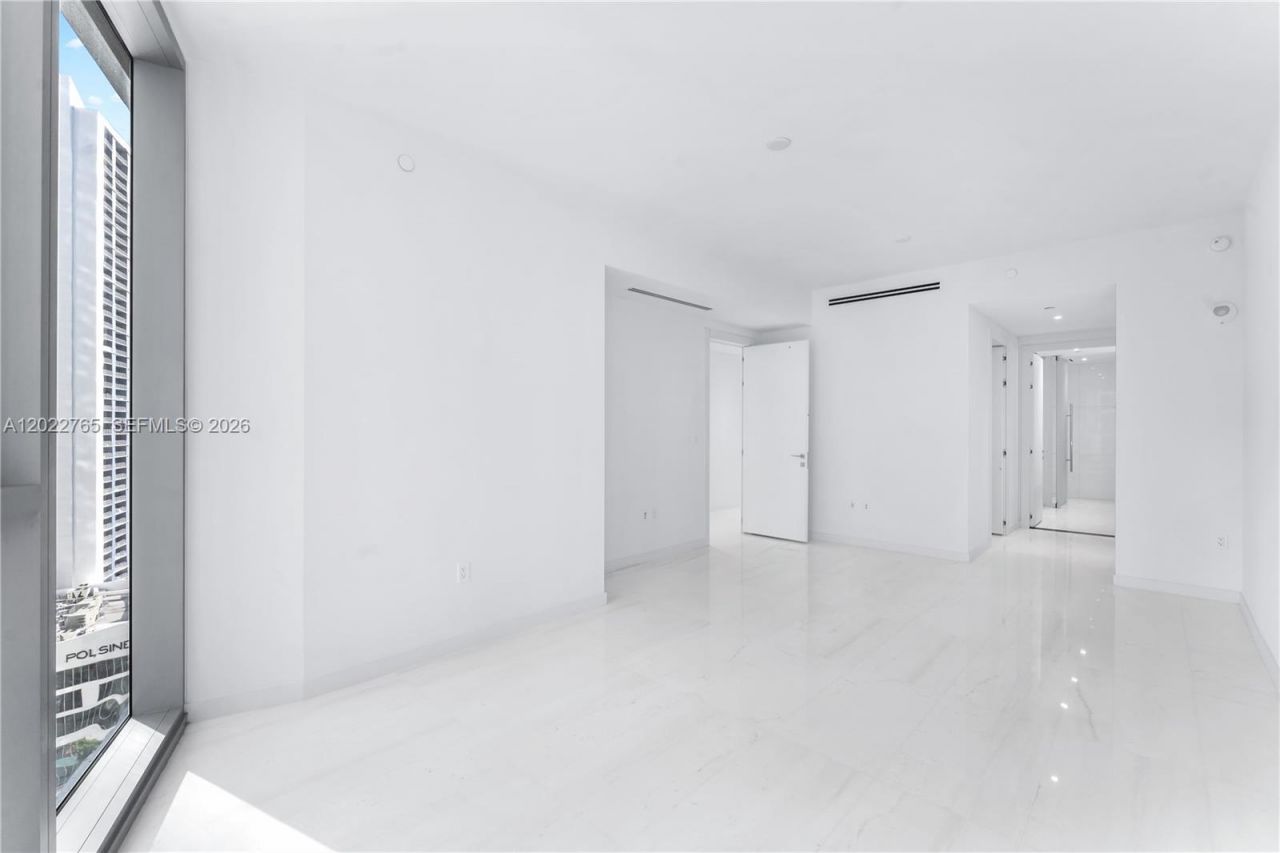 300 Biscayne Blvd Way , Unit 1802, Miami, FL 33131 Photo
