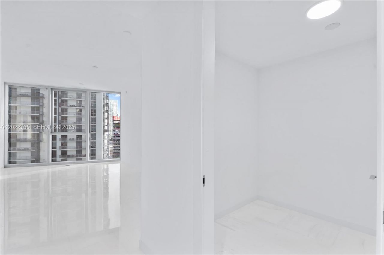 300 Biscayne Blvd Way , Unit 1802, Miami, FL 33131 Photo