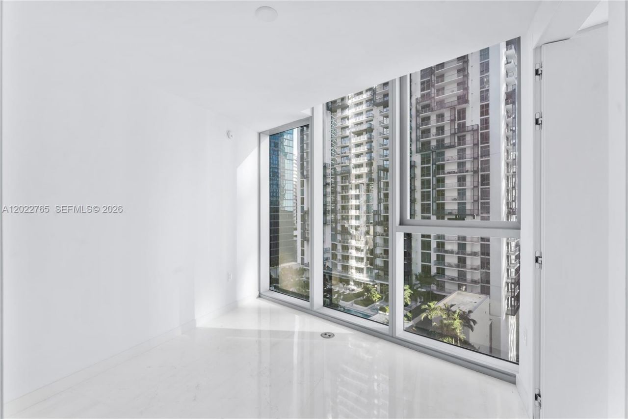 300 Biscayne Blvd Way , Unit 1802, Miami, FL 33131 Photo
