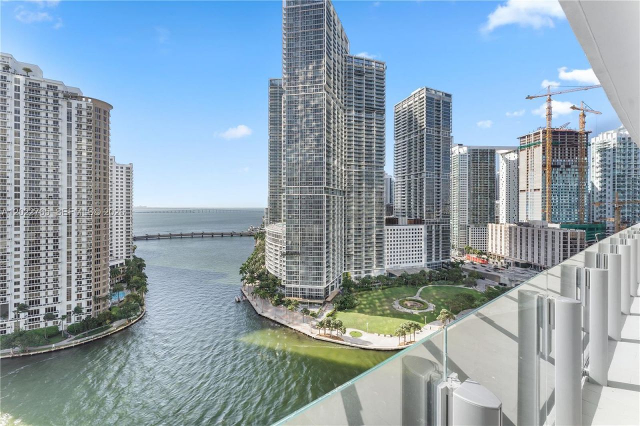300 Biscayne Blvd Way , Unit 1802, Miami, FL 33131 Photo