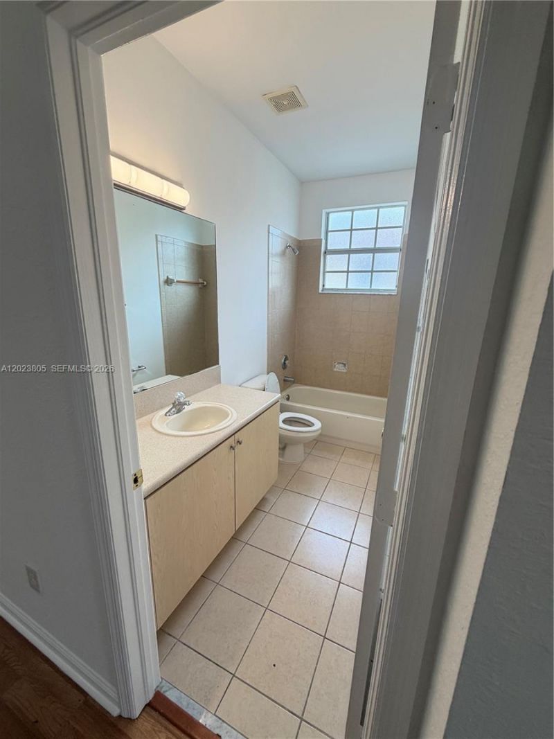 607 NE 21st Ter , Homestead, FL 33033 Photo