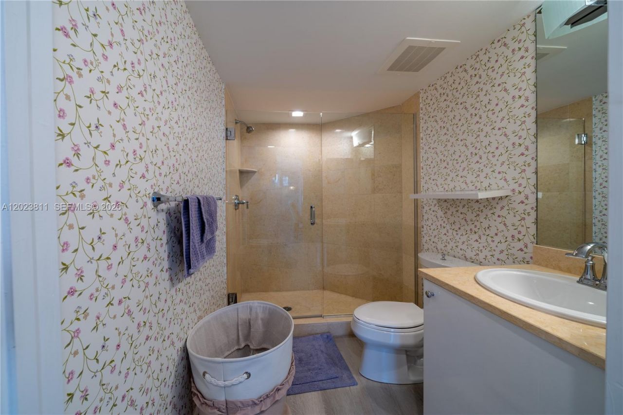 19900 E Country Club Dr, Unit 1120, Aventura, FL 33180 Photo