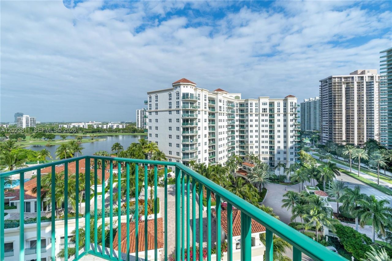 19900 E Country Club Dr, Unit 1120, Aventura, FL 33180 Photo