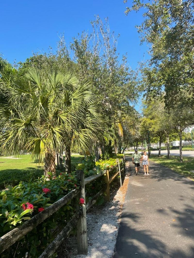 19900 E Country Club Dr, Unit 1120, Aventura, FL 33180 Photo
