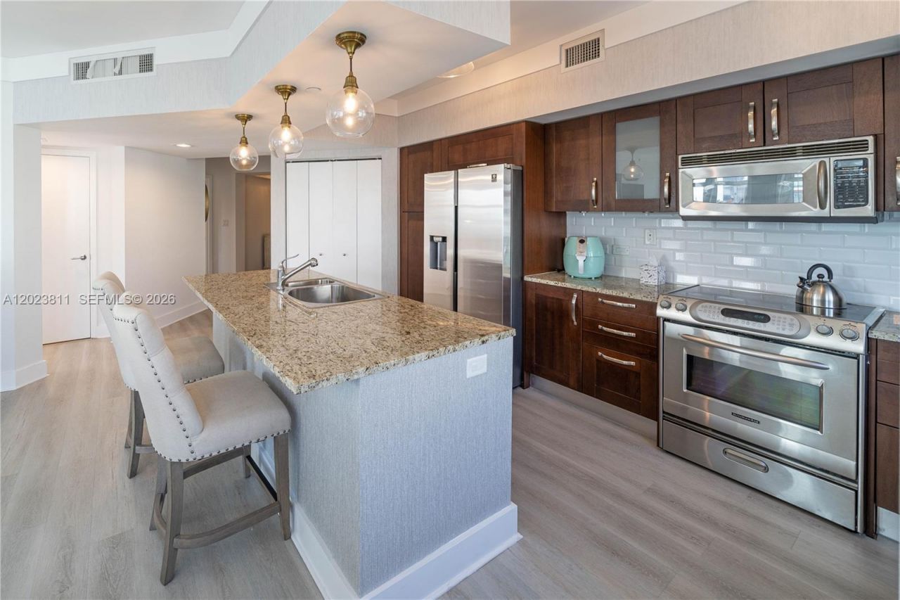 19900 E Country Club Dr, Unit 1120, Aventura, FL 33180 Photo