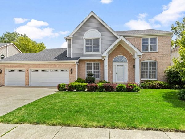1311 Callen Lane , Des Plaines, IL 60016