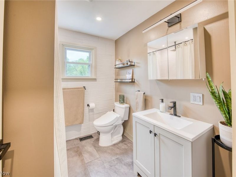 21376 Boston Road , Strongsville, OH 44149 Photo 14