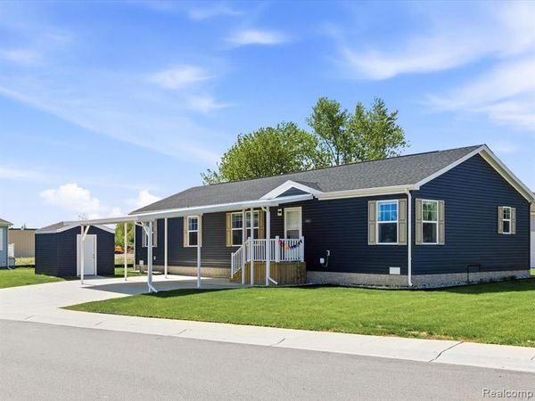 10914 Le Grande Court, Ira Twp, MI 48023
