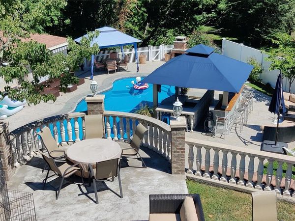 110 Park Lane , West Harrison, NY 10604