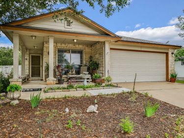 303 Delby ST, Hutto, TX 78634