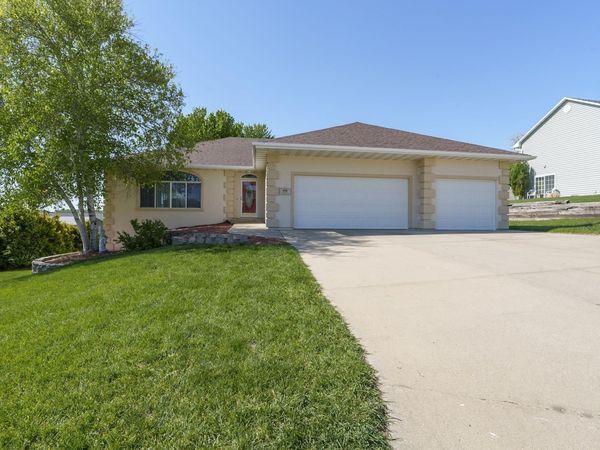 488 TITAN RD, Hinton, IA 51024