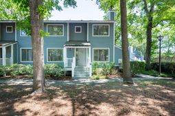1717 Greystone photo 4