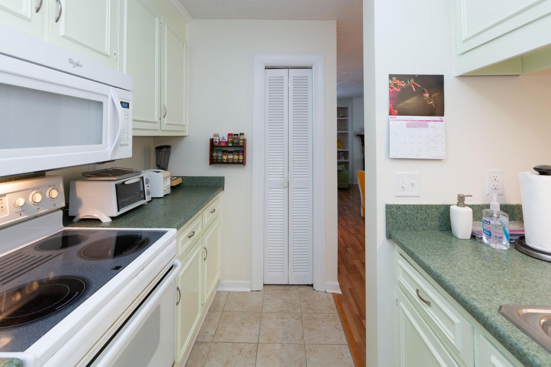 1717 Greystone Photo 6