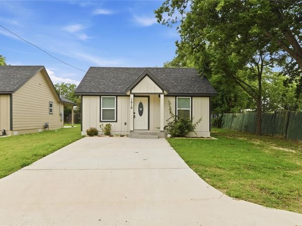 1616 Cleveland Street, Greenville, TX 75401