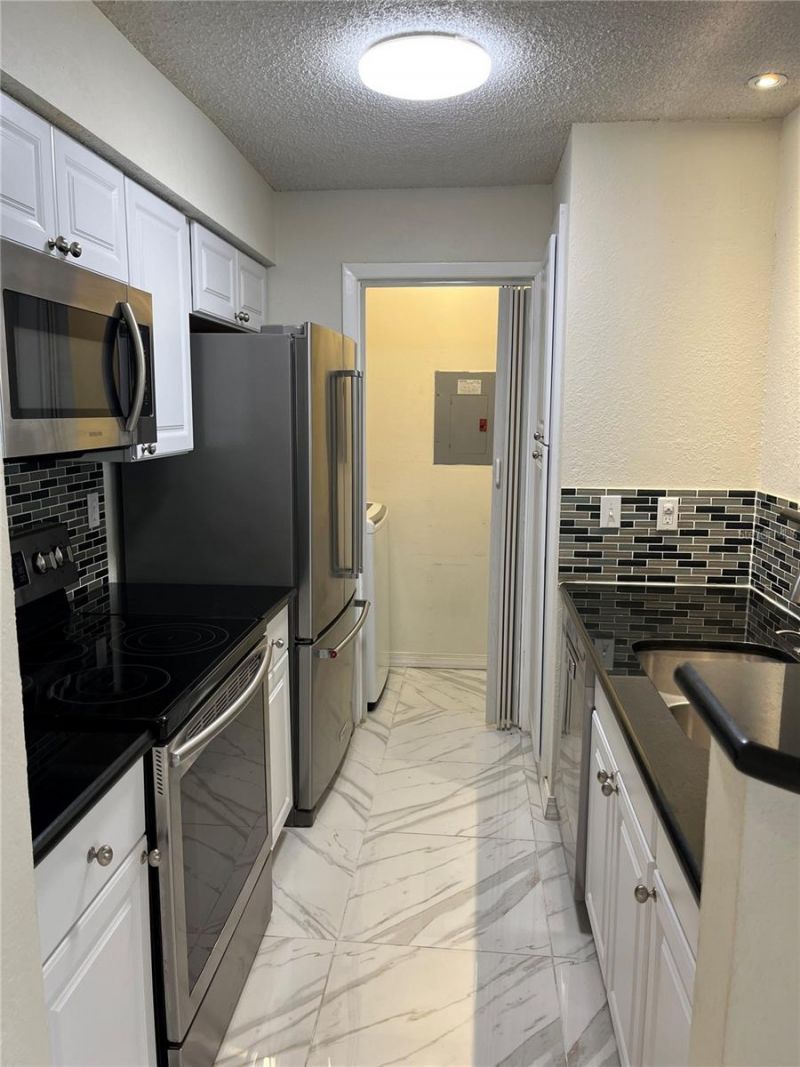 232 Afton Square , Unit 201, Altamonte Springs, FL 32714 Photo