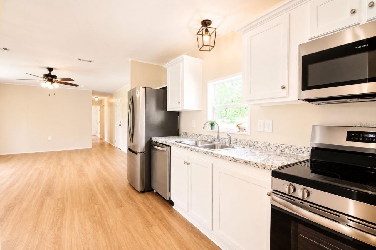 21313 NW 56th Place , Newberry, FL 32669 Photo