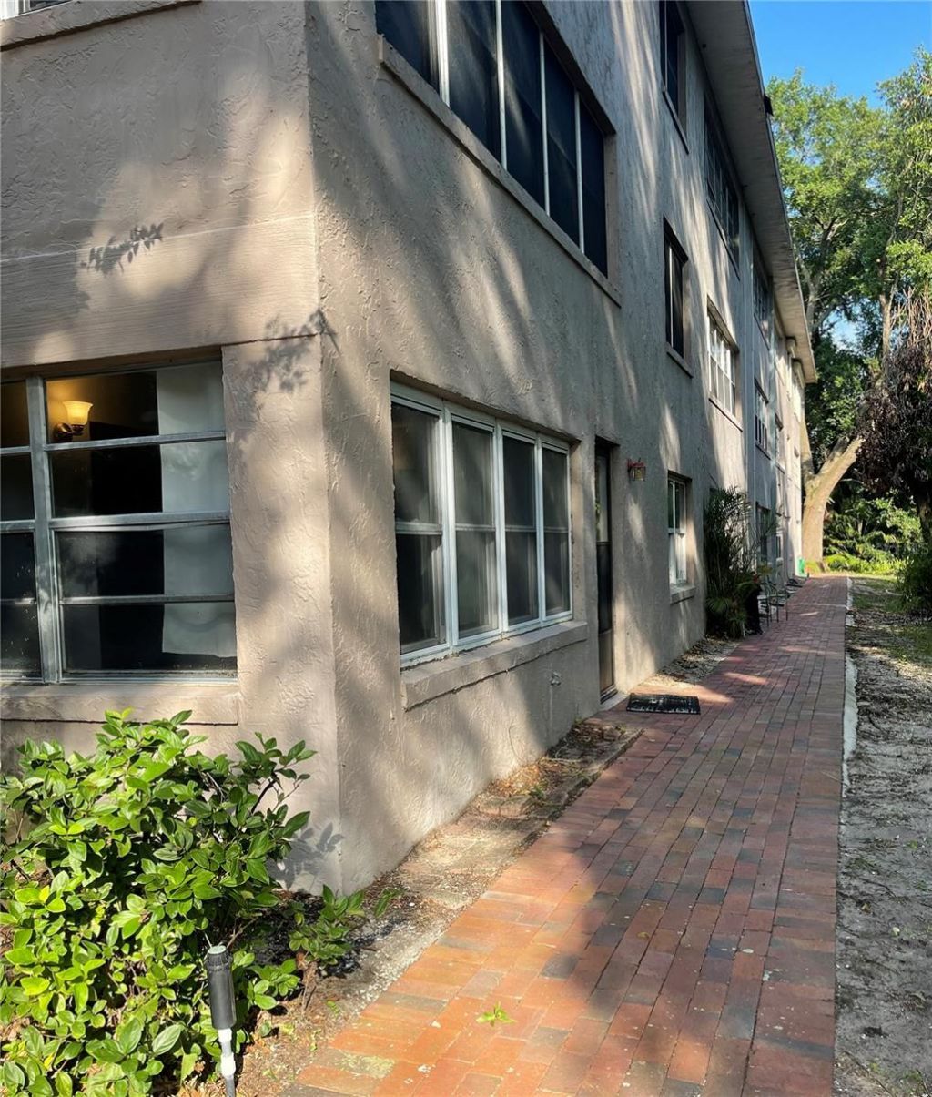 150 El Dorado , Unit 105, Winter Haven, FL 33884 Photo