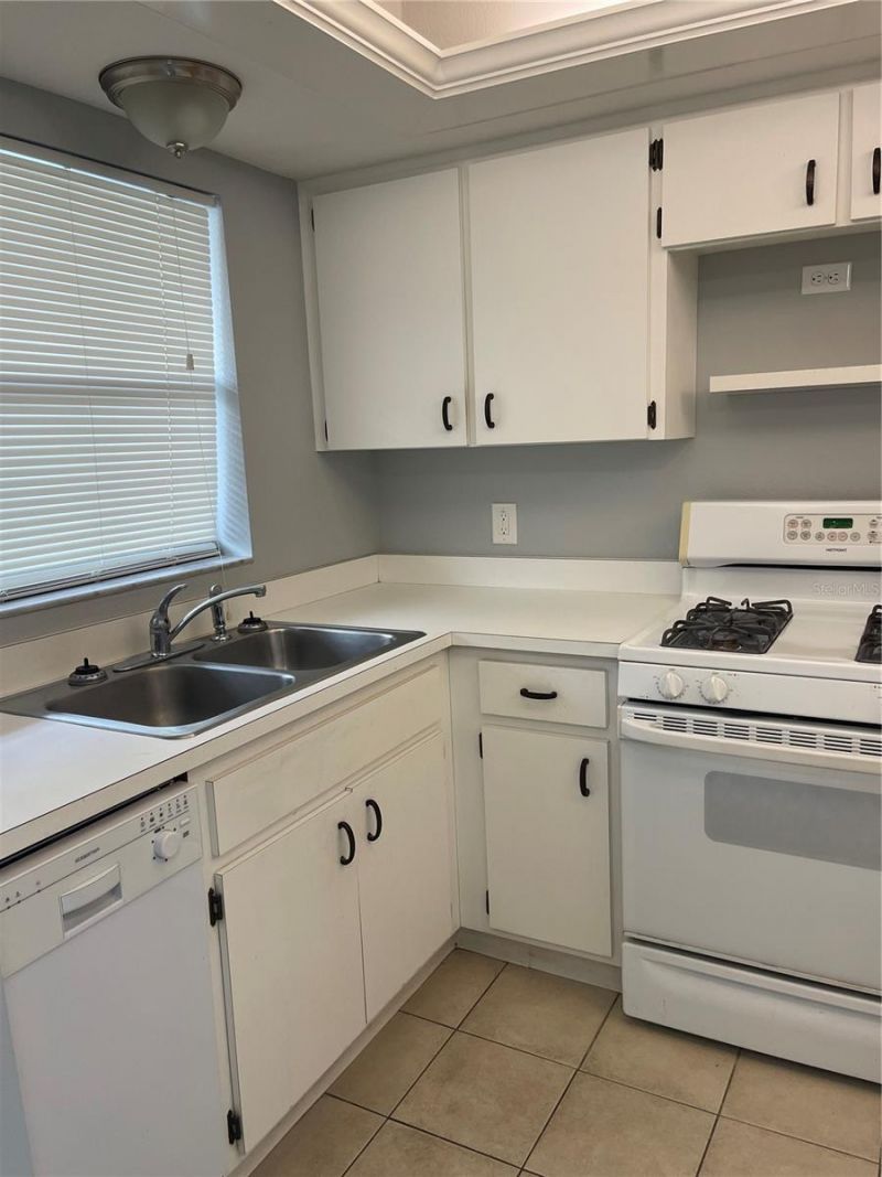 150 El Dorado , Unit 105, Winter Haven, FL 33884 Photo