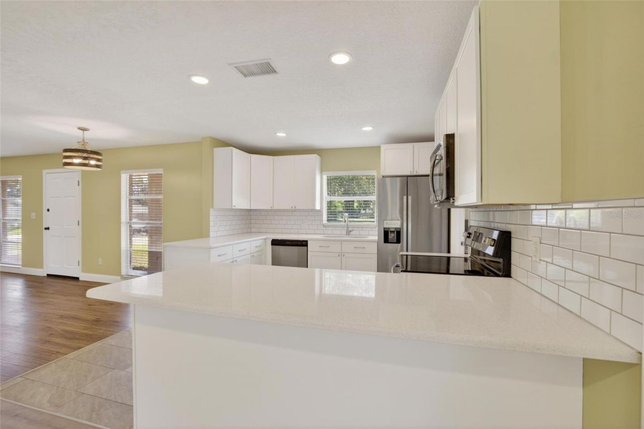 2340 Merrily Circle S, Seffner, FL 33584 Photo