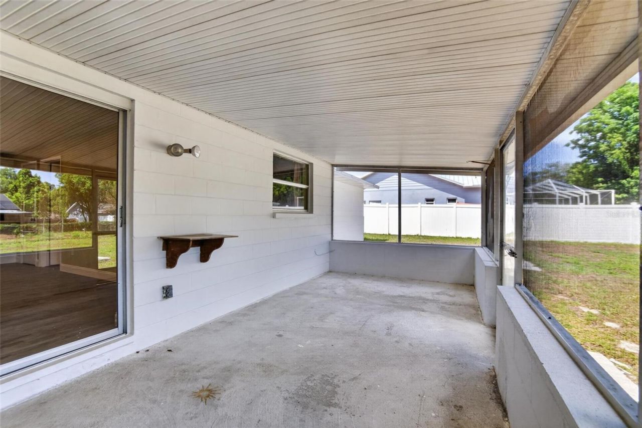 2340 Merrily Circle S, Seffner, FL 33584 Photo