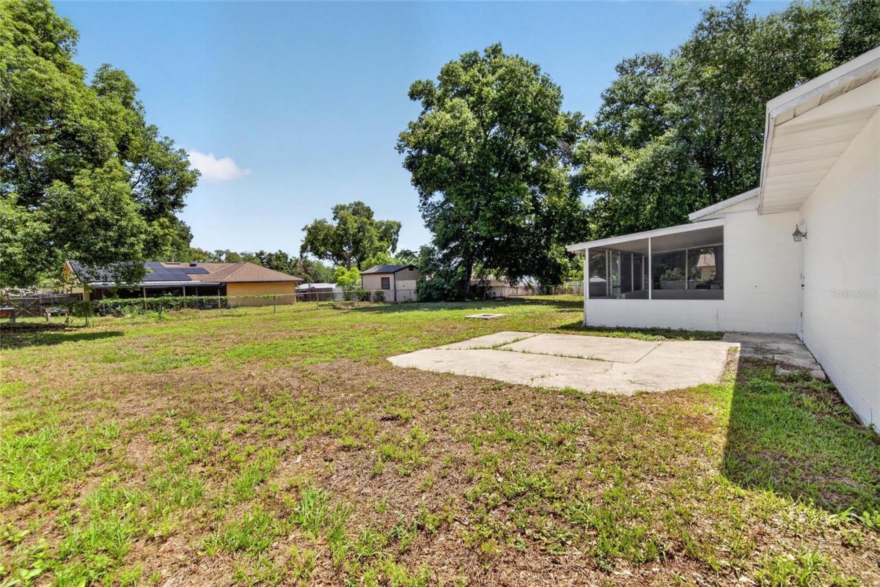 2340 Merrily Circle S, Seffner, FL 33584 Photo