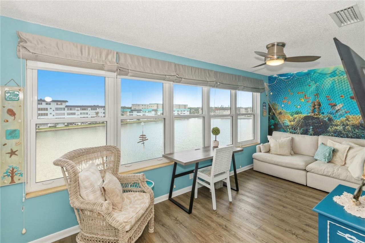 6025 Shore Boulevard S, Unit 406, Gulfport, FL 33707 Photo