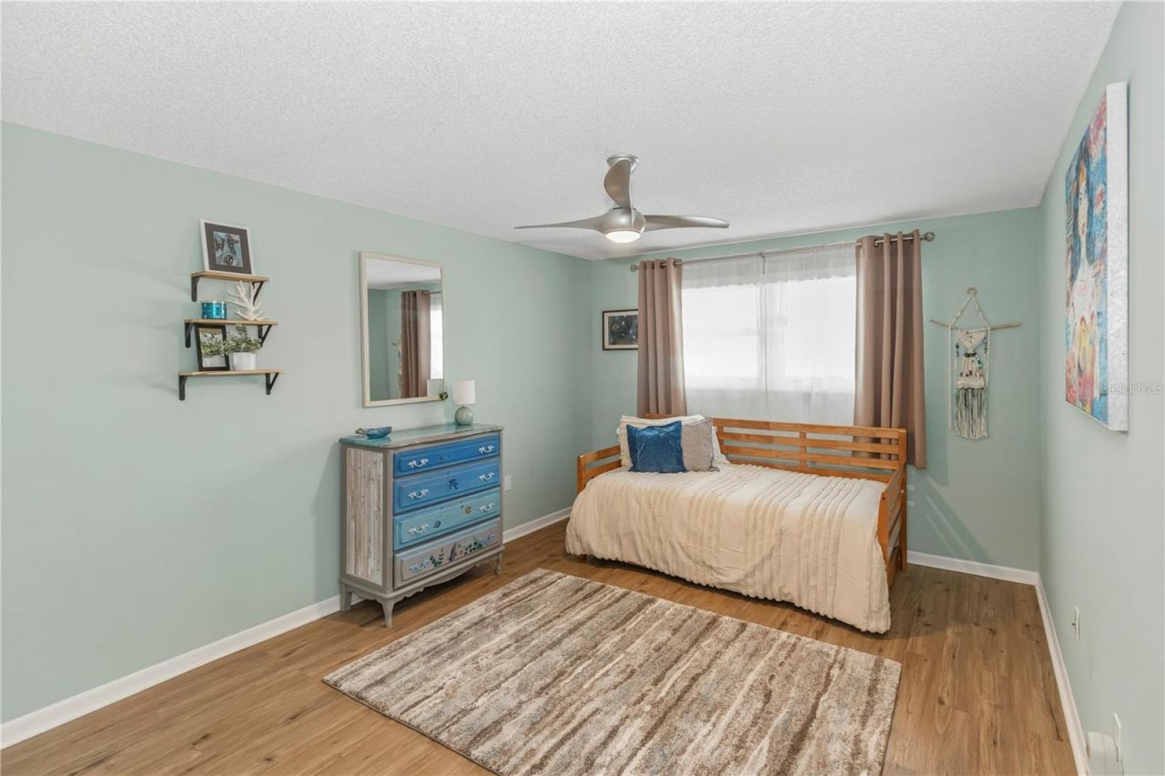6025 Shore Boulevard S, Unit 406, Gulfport, FL 33707 Photo