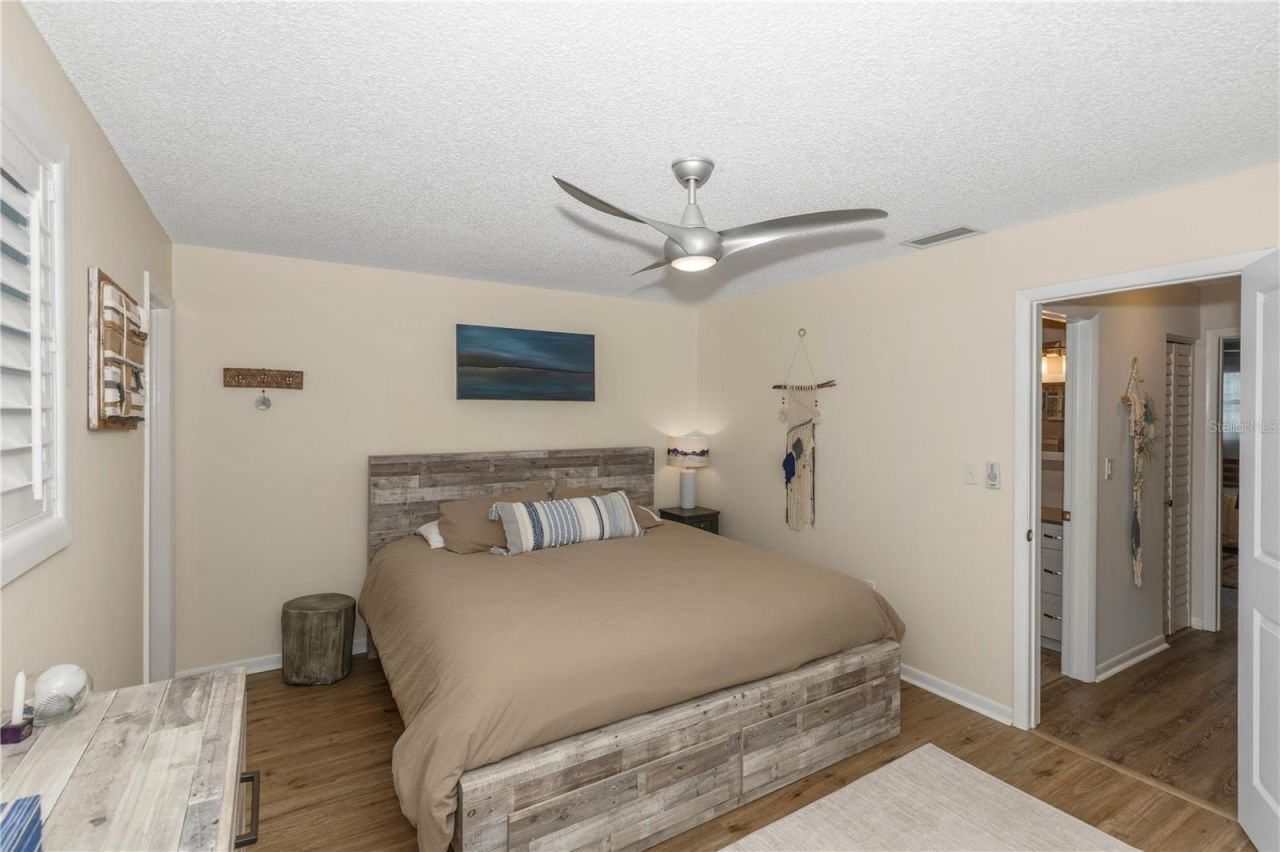 6025 Shore Boulevard S, Unit 406, Gulfport, FL 33707 Photo