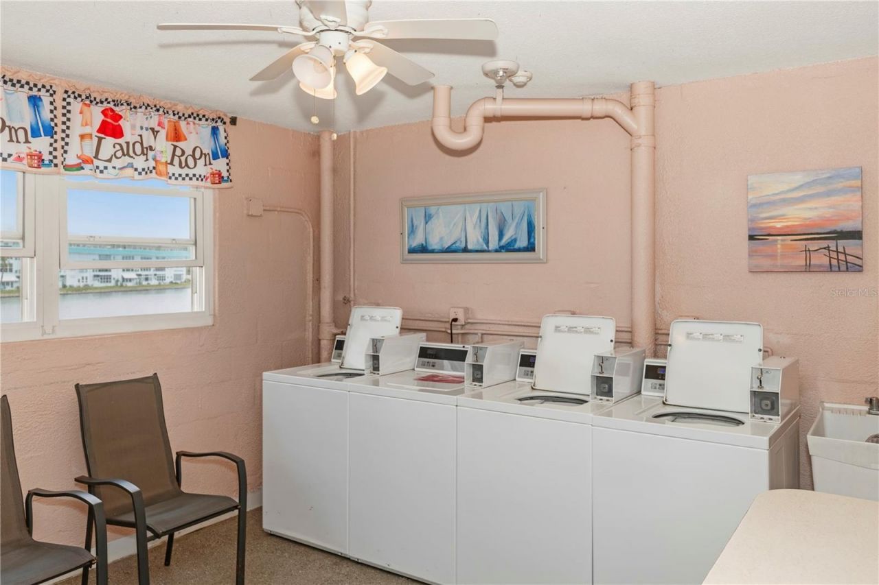 6025 Shore Boulevard S, Unit 406, Gulfport, FL 33707 Photo