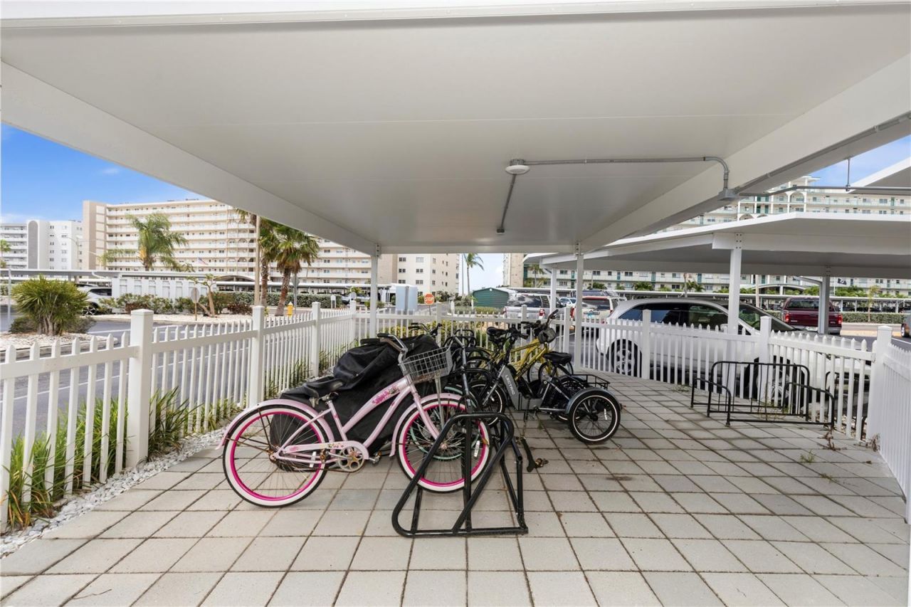 6025 Shore Boulevard S, Unit 406, Gulfport, FL 33707 Photo