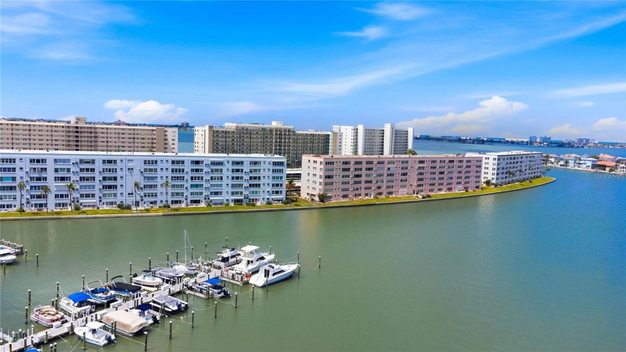 6025 Shore Boulevard S, Unit 406, Gulfport, FL 33707 Photo