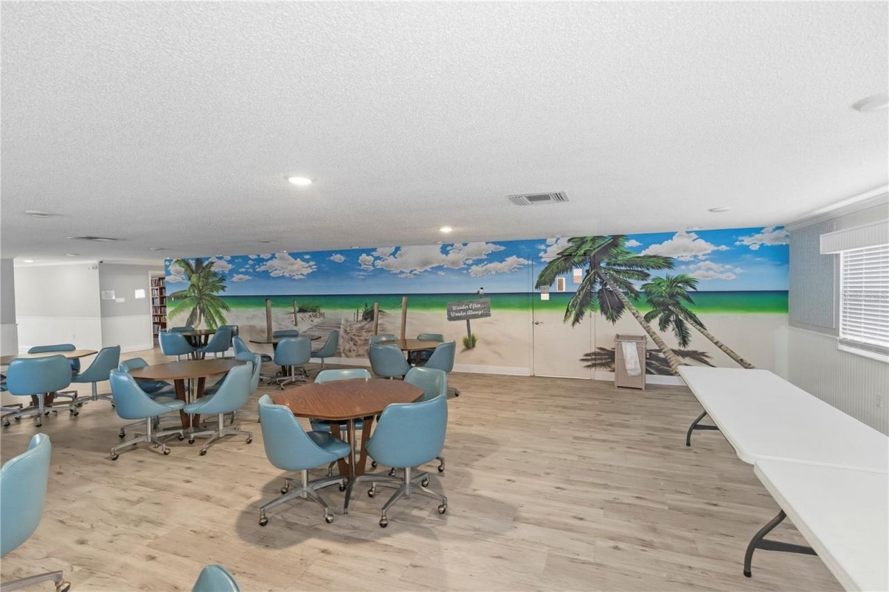 6025 Shore Boulevard S, Unit 406, Gulfport, FL 33707 Photo