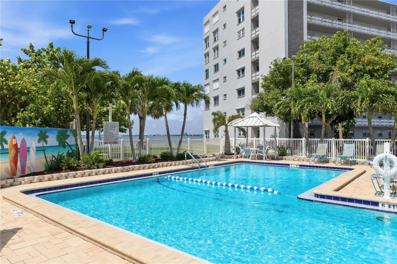 6025 Shore Boulevard S, Unit 406, Gulfport, FL 33707 Photo