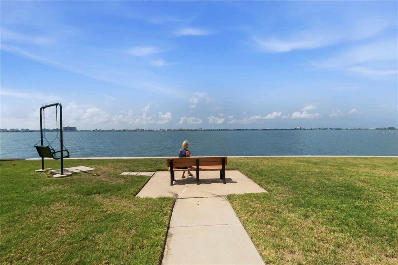 6025 Shore Boulevard S, Unit 406, Gulfport, FL 33707 Photo