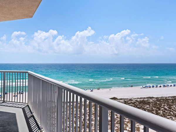 8575 Gulf Boulevard, UNIT 504, Navarre, FL 32566