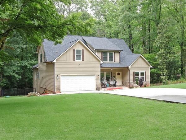 195 Bellevue Loop, Fayetteville, GA 30215
