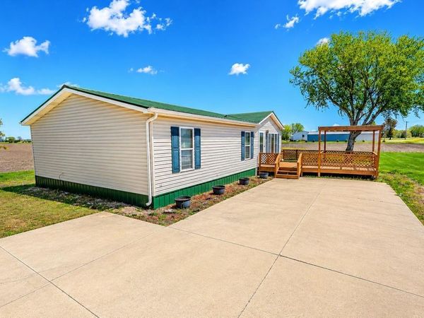 82090 State Highway 251 , Hollandale, MN 56045