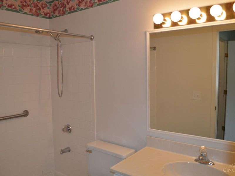 5981 Meadowcreek Drive, Unit 1, Miami Twp, OH 45150 Photo 11