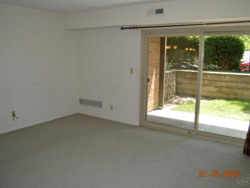 5981 Meadowcreek Drive, Unit 1, Miami Twp, OH 45150 Photo 5